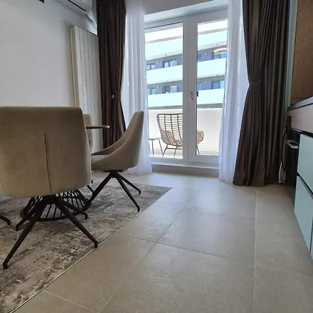 Alezzi Odyssey Mamaia Nord شقة